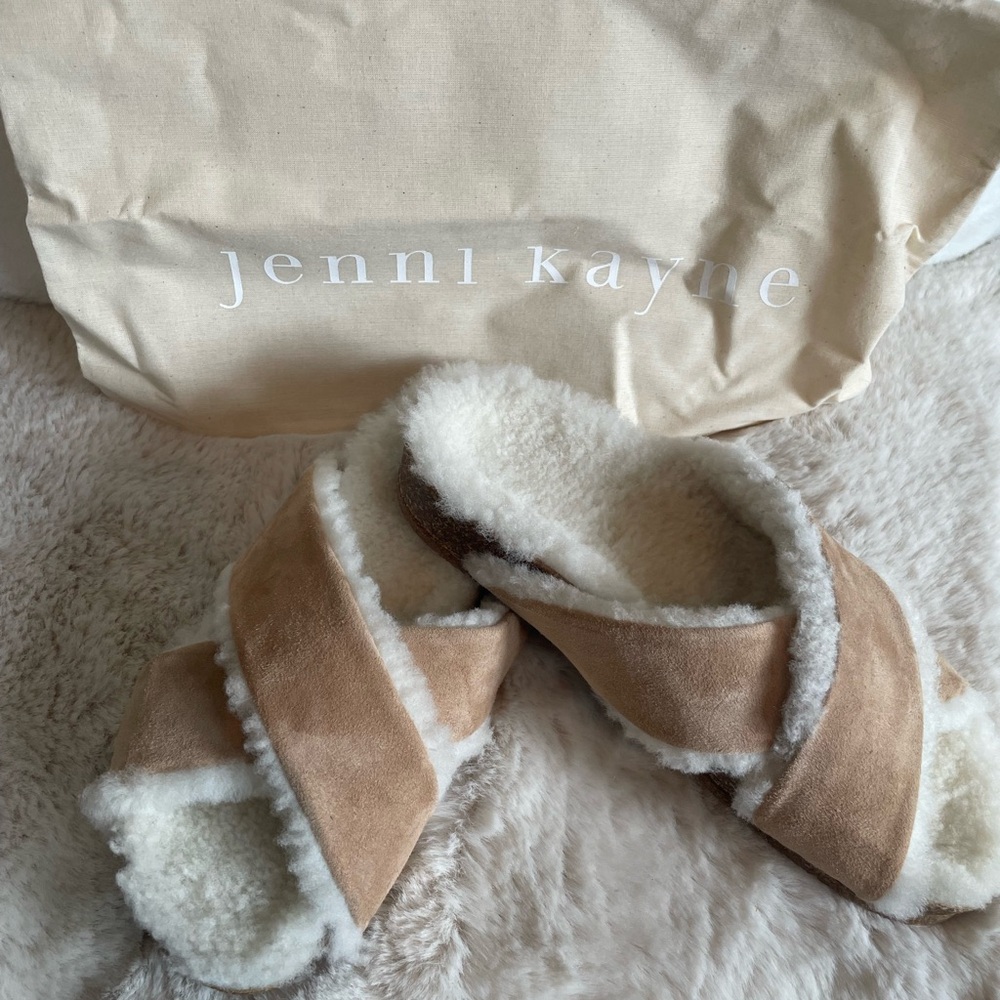 NWOT Jenni Kayne Tan and Cream Shearling and suede slide slippers. Size 38.